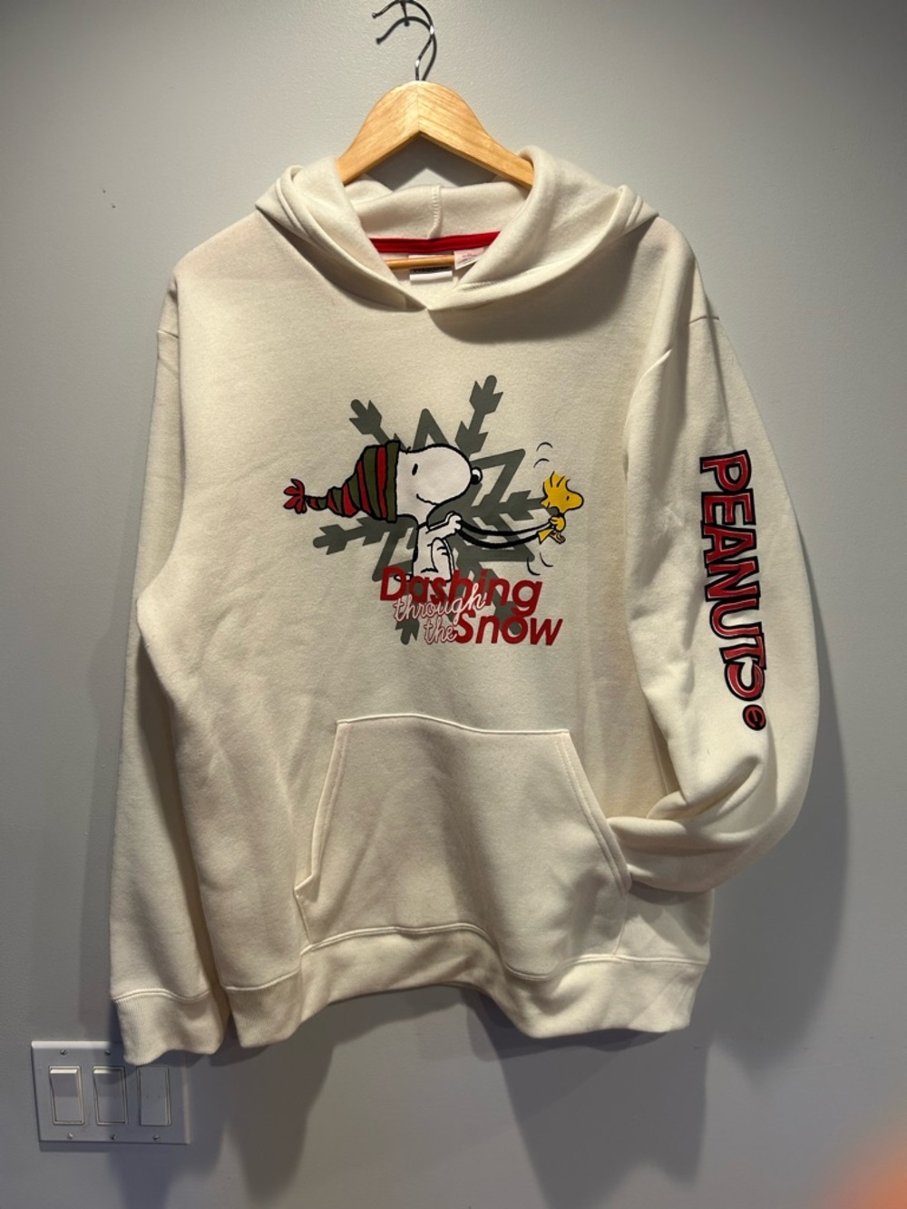 Peanuts Cream Snoopy & Woodstock Dashing Through Snow Hoodie